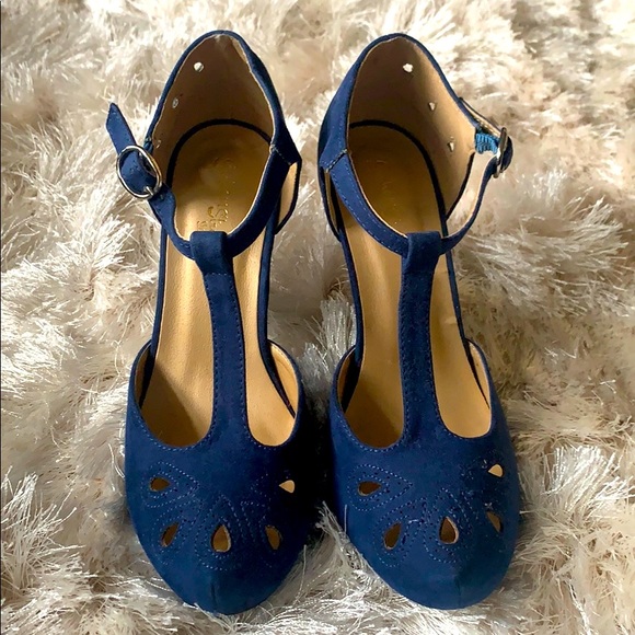 Super Cute Vintage Style 2in Heel - Picture 1 of 3